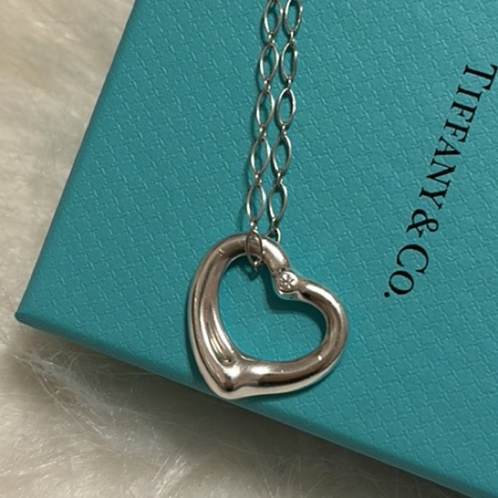 AutheElse perretti 28mm sterling heart pendant with diamond 34 inch Tiffanychain